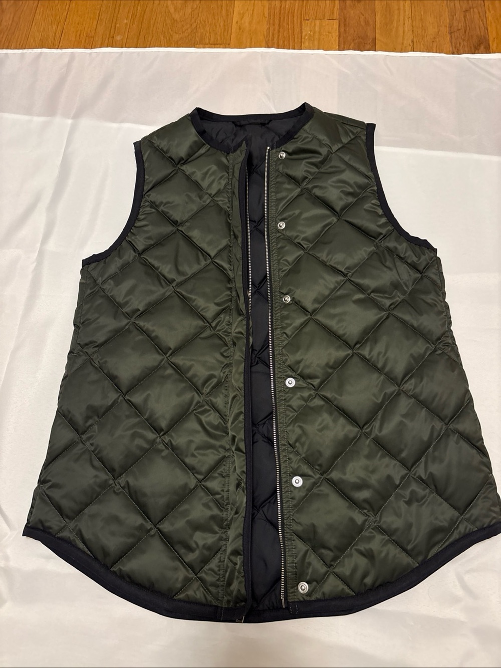 Theory Quilted Vest Feather & Down Puffer Olive Army Green Black Sz P MSRP $395